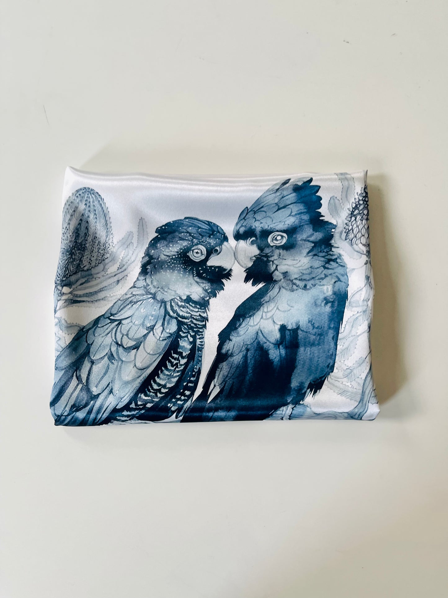 Mandart Black cockatoos bandana