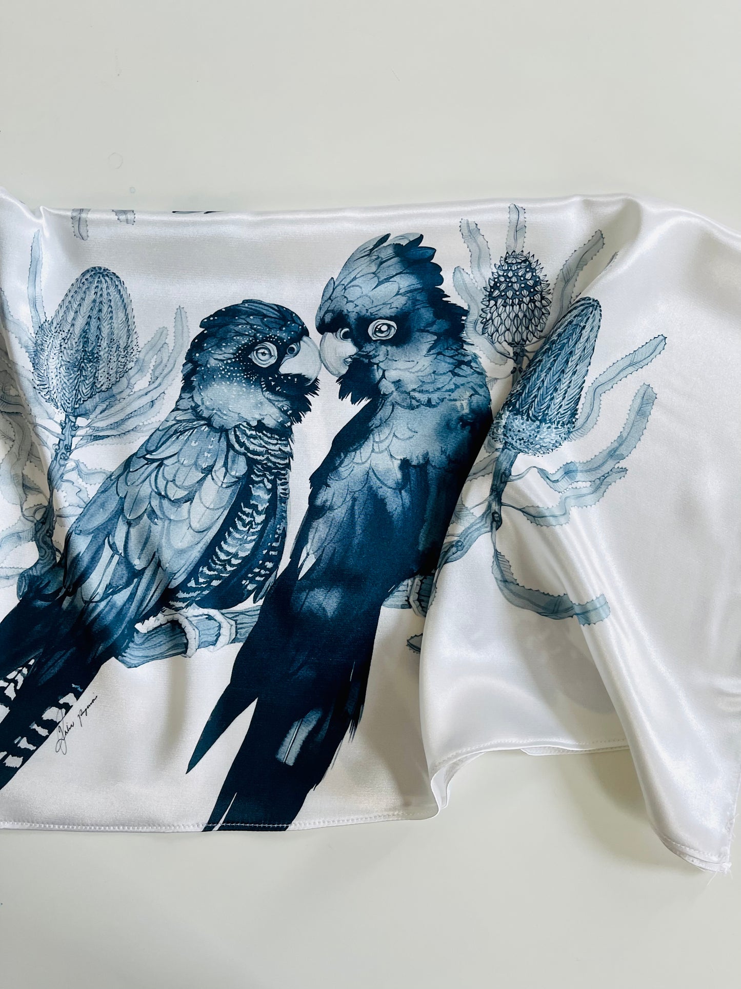 Mandart Black cockatoos bandana