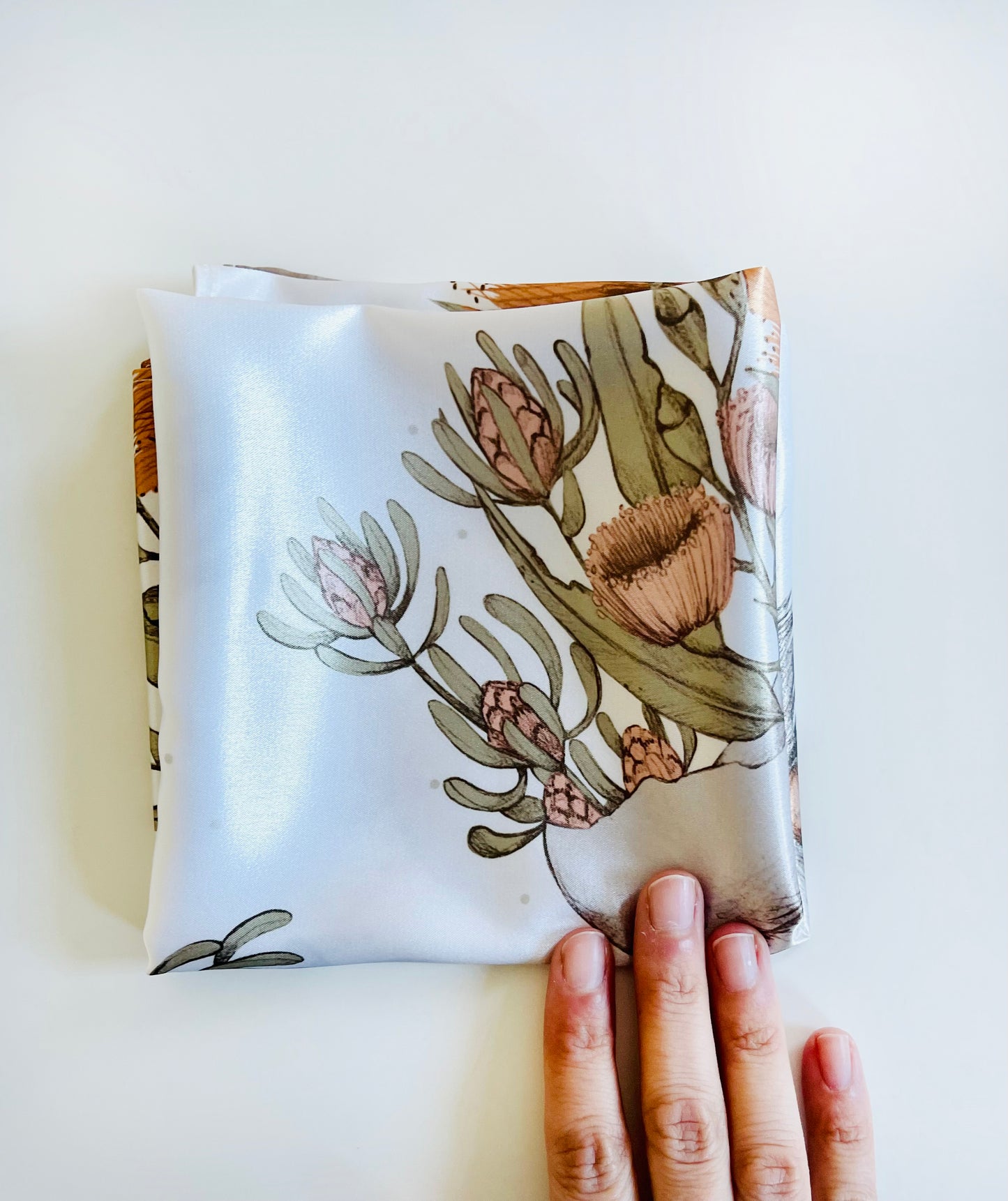 Mandart Emu look bandana