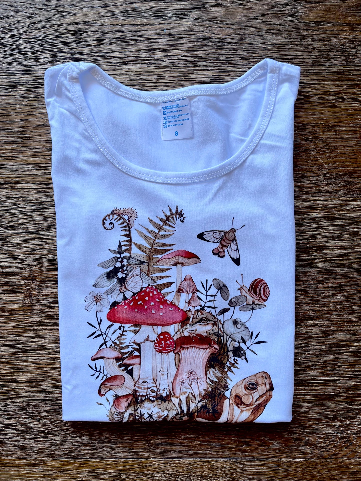 Weedy sea dragon unisex T-shirt