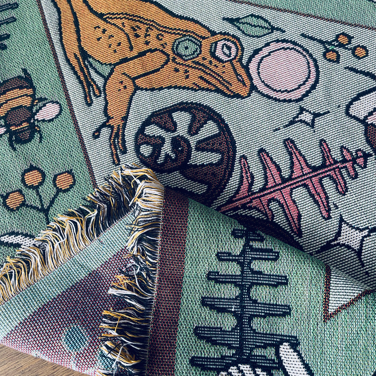 Mandart woven throw blankets “The Secret Garden Party”