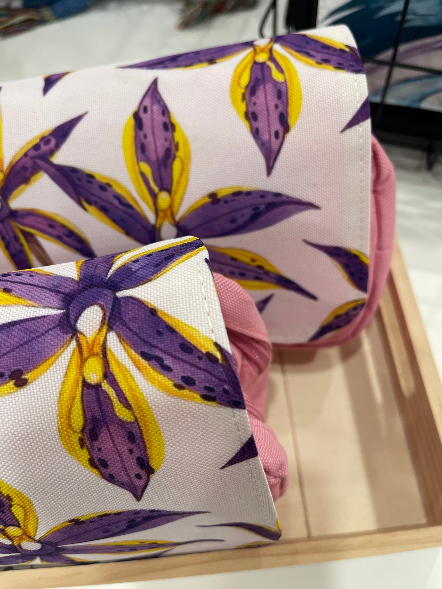 Mandart make up bags